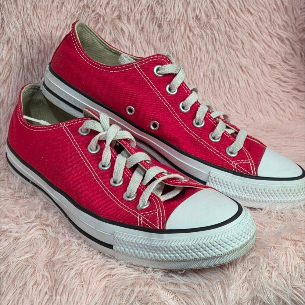 Converse Chuck Taylor All Star Red Low Top Sneakers Size 7.5 Mens 9.5 Womens